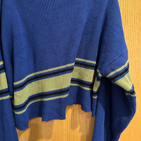 Retro Blues Knit Blue and Green Striped Cropped Sweater - Picture 4 of 4
